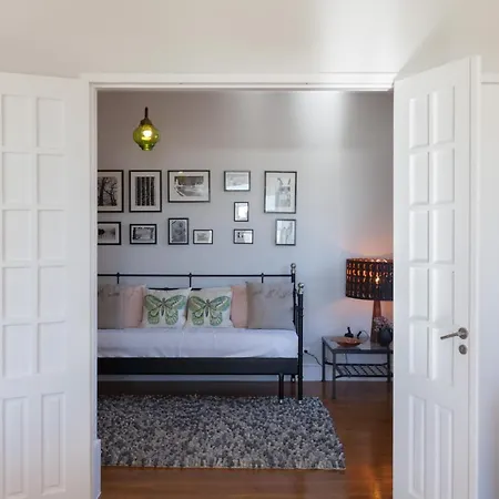 Flh Graca Family With View