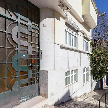 Flh Graca Family With View