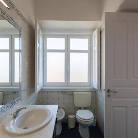 דירה Flh Graca Family With View *