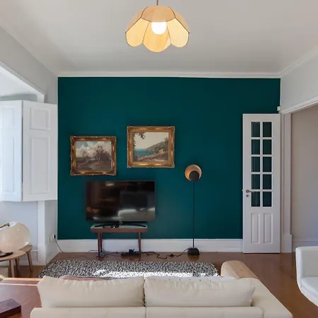 Flh Graca Family With View