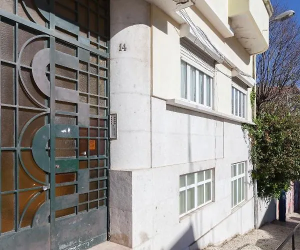 Flh Graca Family With View